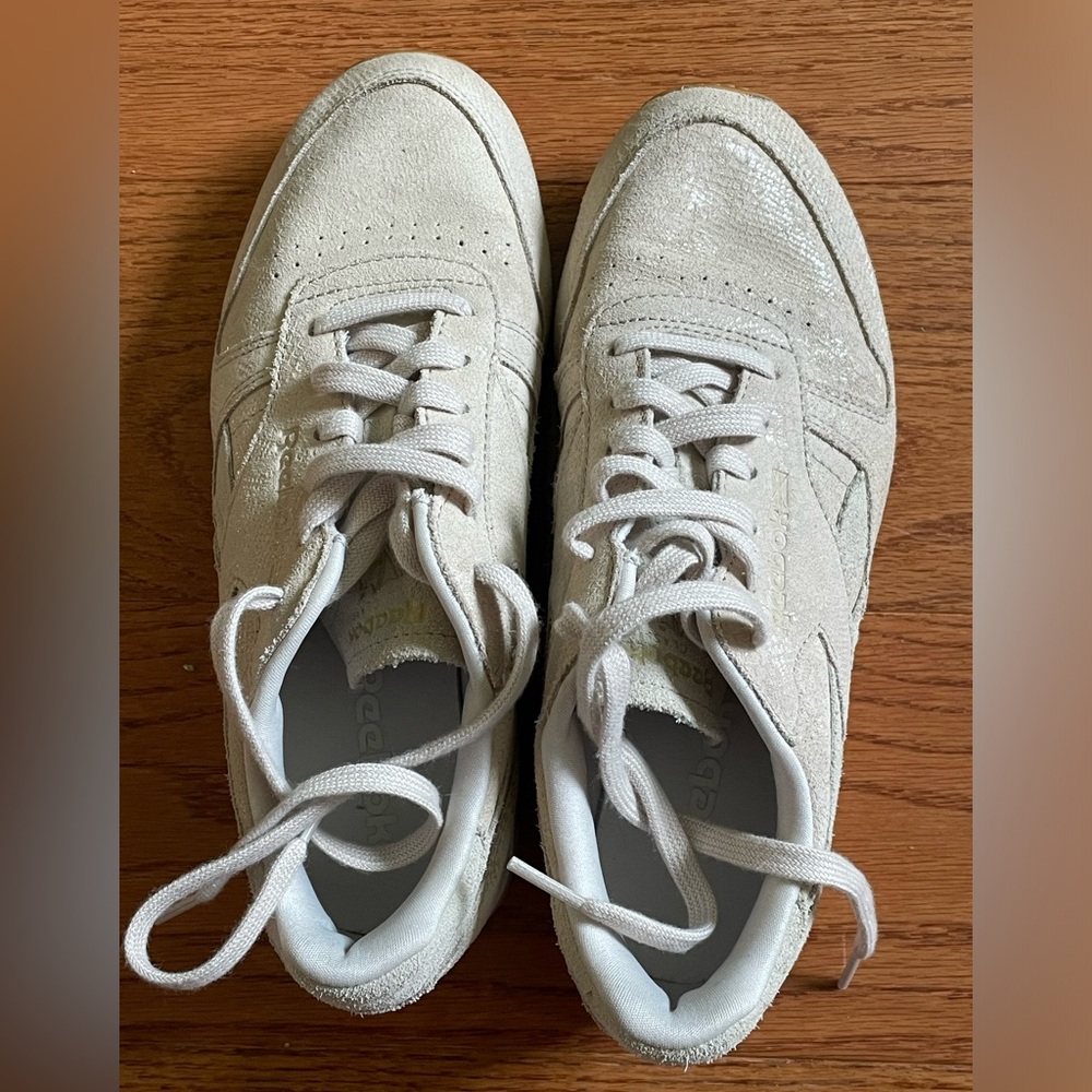 Reebok tennis shoes